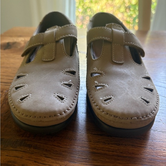 SAS Roamer Slip-on Loafer in Sage- Women’s size 4.5 medium - Picture 2 of 9